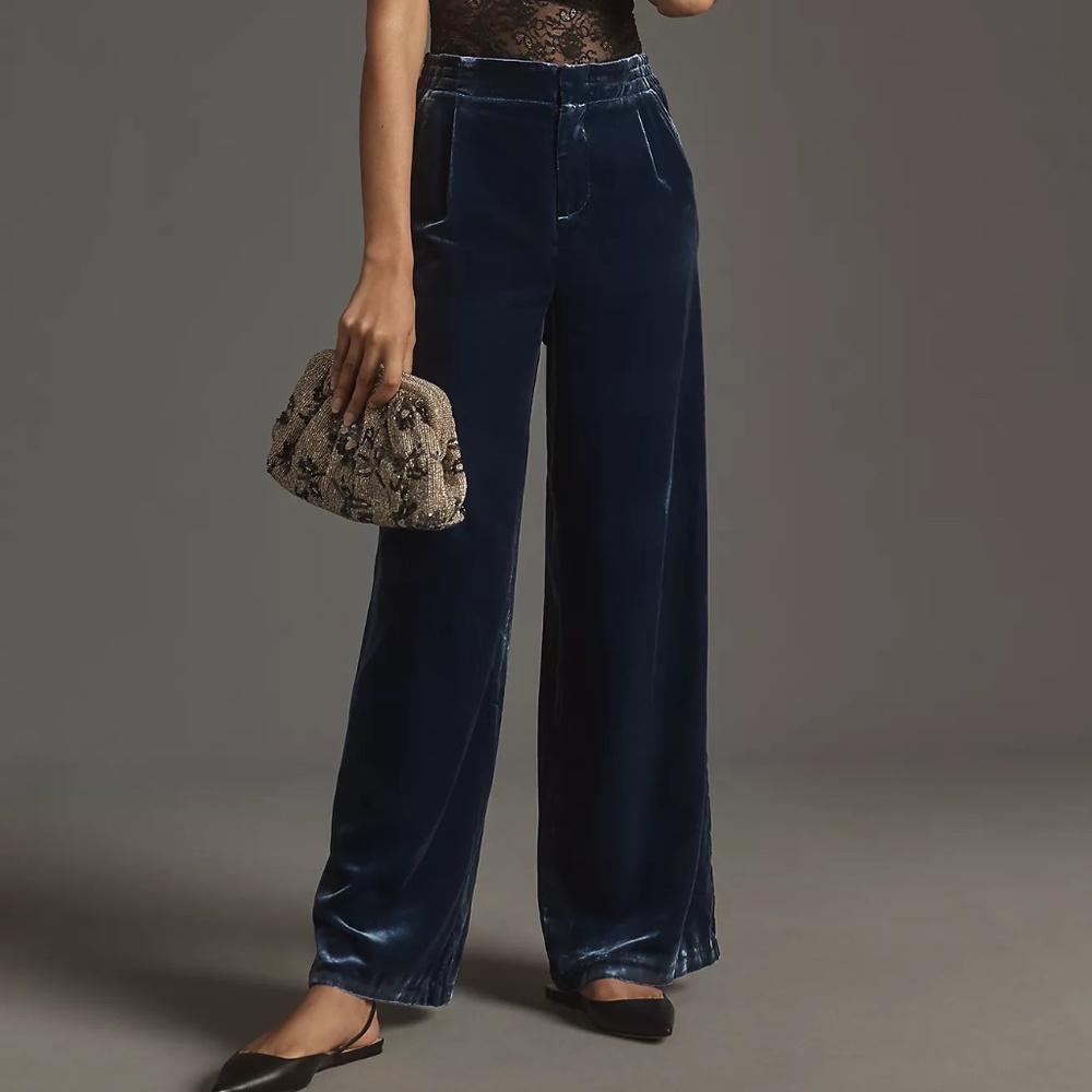 ANTHROPOLOGIE Wide-Leg Velvet Pants in Navy - Size XS (NWT, $148 Retail)
